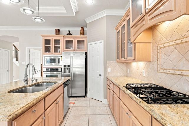 9003 Gable Glen Lane, Houston, TX 77095
