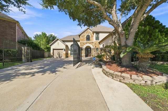 9003 Gable Glen Lane, Houston, TX 77095