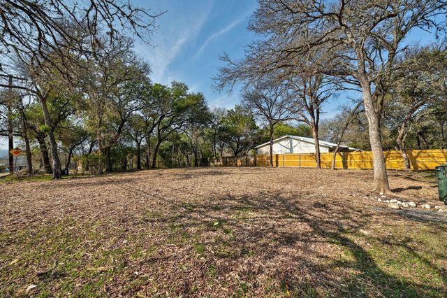 1010 Hazelton ST, San Marcos, TX 78666