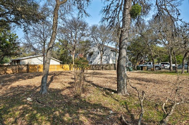 1010 Hazelton ST, San Marcos, TX 78666