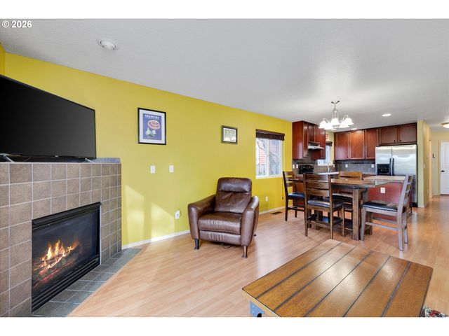 9126 Se ASH St, Portland, OR 97216