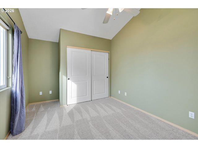 9126 Se ASH St, Portland, OR 97216