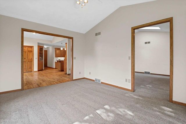 719 N Thompson Road, Sun Prairie, WI 53590