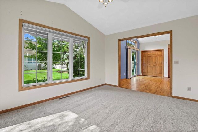 719 N Thompson Road, Sun Prairie, WI 53590