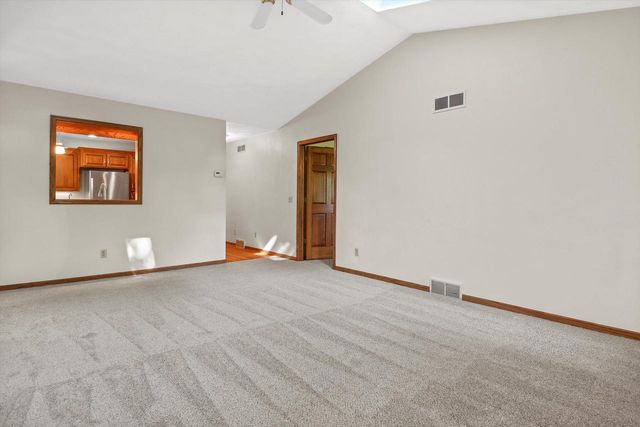 719 N Thompson Road, Sun Prairie, WI 53590