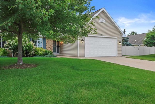 719 N Thompson Road, Sun Prairie, WI 53590