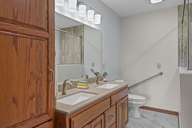 719 N Thompson Road, Sun Prairie, WI 53590