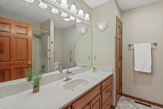 719 N Thompson Road, Sun Prairie, WI 53590