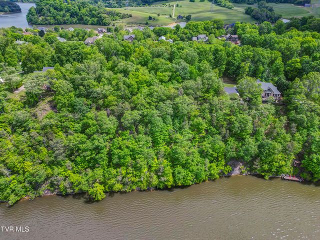 612 Harbor Point Drive, Johnson City, TN 37615
