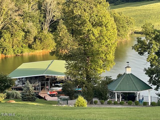 612 Harbor Point Drive, Johnson City, TN 37615