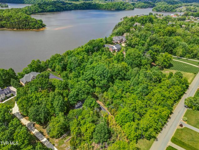 612 Harbor Point Drive, Johnson City, TN 37615