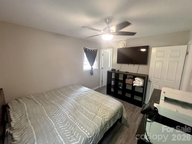 1006 Iris Drive, Gastonia, NC 28056