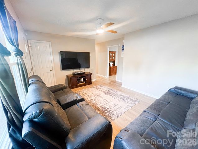 1006 Iris Drive, Gastonia, NC 28056