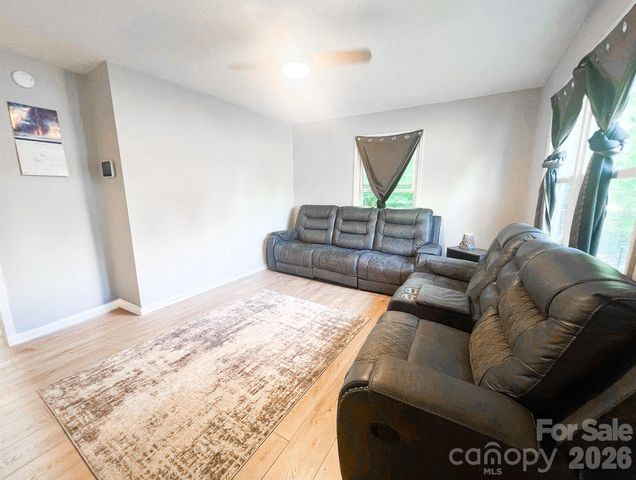 1006 Iris Drive, Gastonia, NC 28056