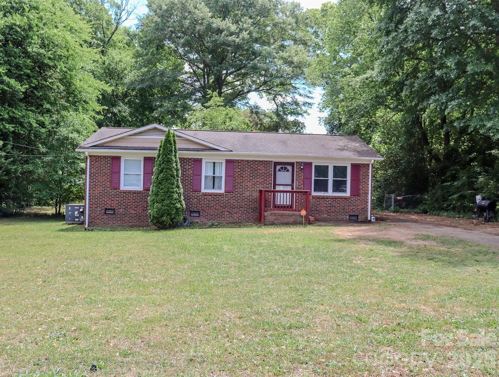 1006 Iris Drive, Gastonia, NC 28056