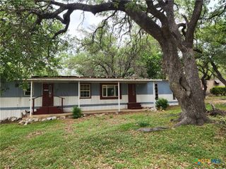 520 Royal Oak Drive, Canyon Lake, TX 78133