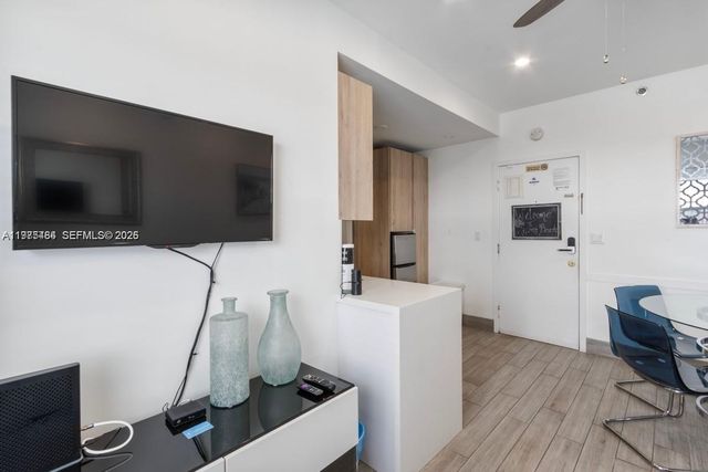 335 Ocean Dr 122, Miami Beach, FL 33139