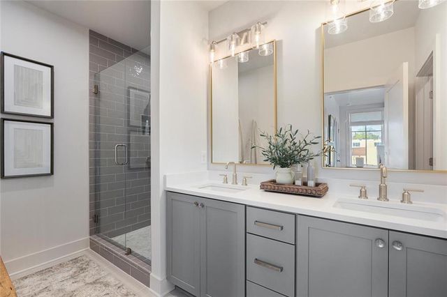 962 Bibbs Circle 8, Atlanta, GA 30318