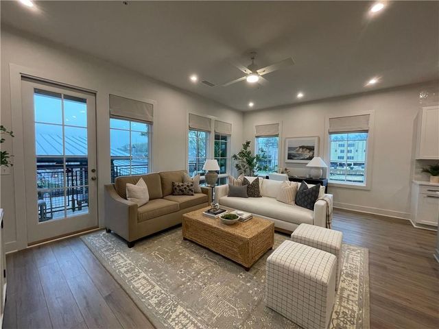 962 Bibbs Circle 8, Atlanta, GA 30318