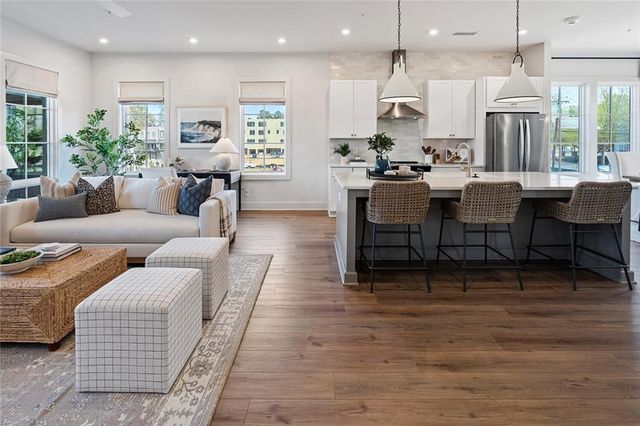 962 Bibbs Circle 8, Atlanta, GA 30318