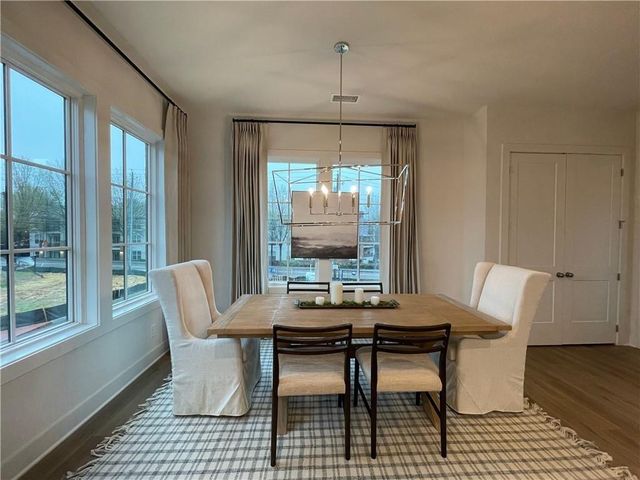 962 Bibbs Circle 8, Atlanta, GA 30318