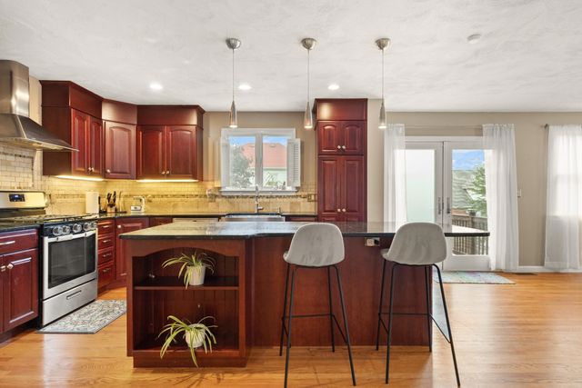 16 Saint James Ave, Norwood, MA 02062