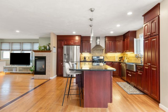 16 Saint James Ave, Norwood, MA 02062
