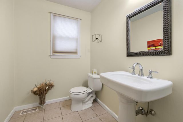 16 Saint James Ave, Norwood, MA 02062