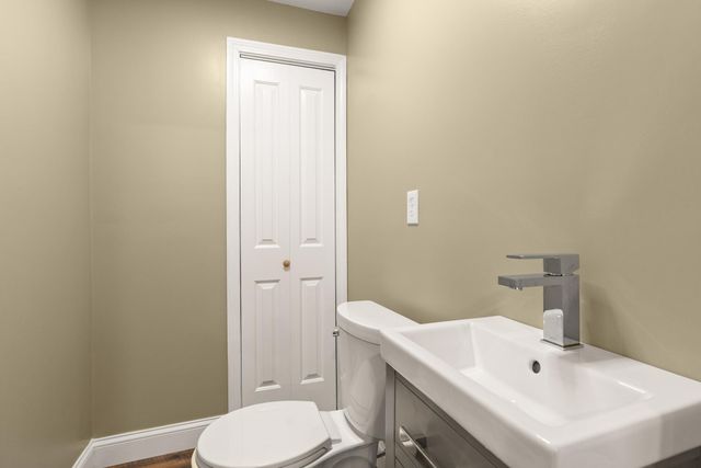 16 Saint James Ave, Norwood, MA 02062