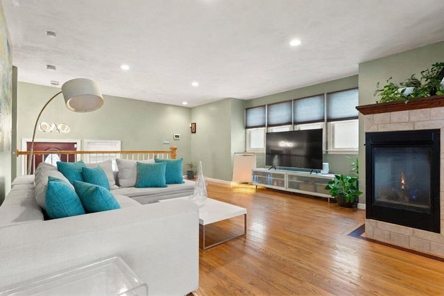 16 Saint James Ave, Norwood, MA 02062