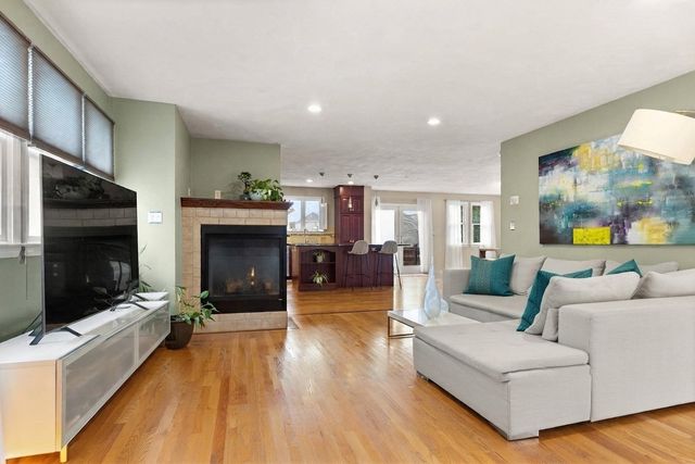 16 Saint James Ave, Norwood, MA 02062