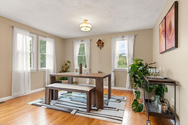 16 Saint James Ave, Norwood, MA 02062