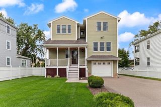 16 Saint James Ave, Norwood, MA 02062