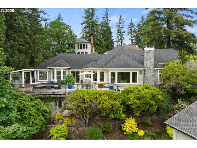 1600 VIEW LAKE Ct, Lake Oswego, OR 97034