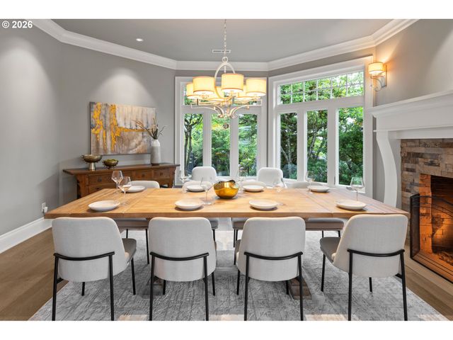 1600 VIEW LAKE Ct, Lake Oswego, OR 97034