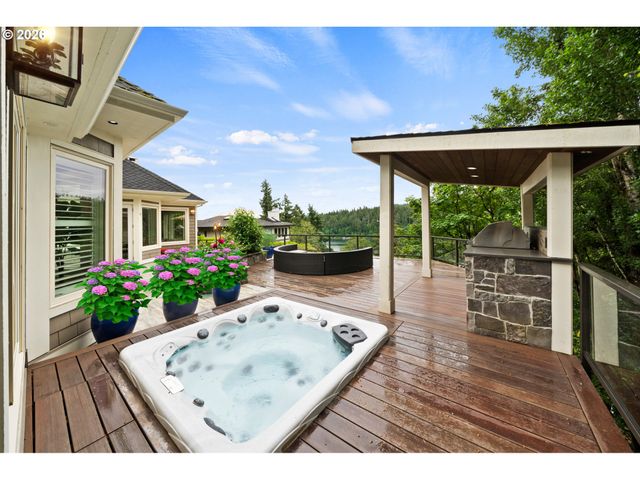 1600 VIEW LAKE Ct, Lake Oswego, OR 97034