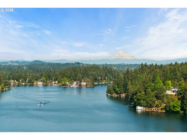 1600 VIEW LAKE Ct, Lake Oswego, OR 97034