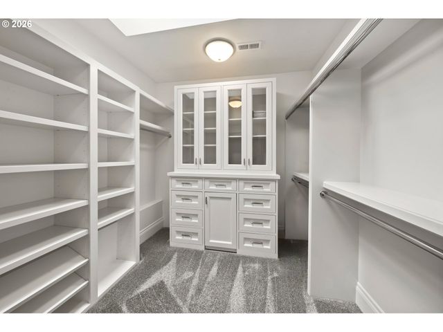 1600 VIEW LAKE Ct, Lake Oswego, OR 97034
