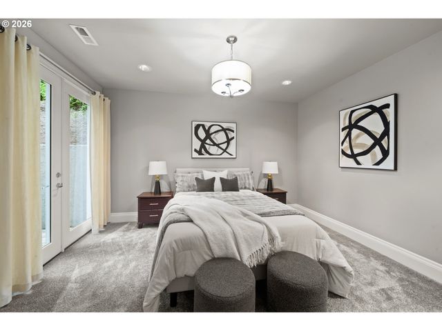 1600 VIEW LAKE Ct, Lake Oswego, OR 97034