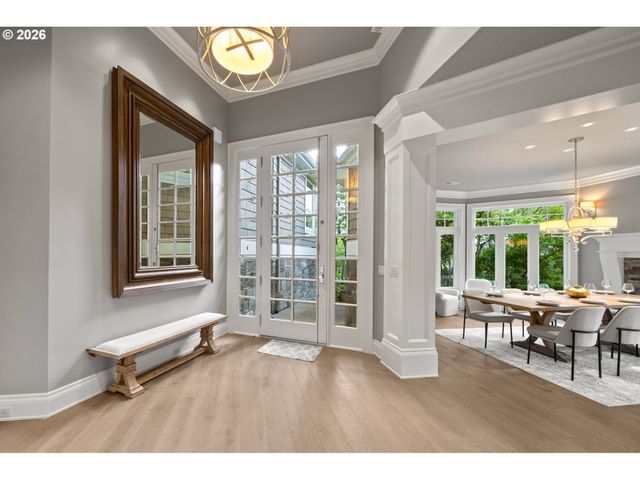1600 VIEW LAKE Ct, Lake Oswego, OR 97034