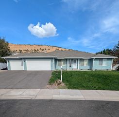 893 Rosemont Court, Klamath Falls, OR 97603