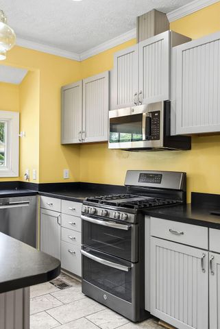 252 Chesterfield Street N, Aiken, SC 29801