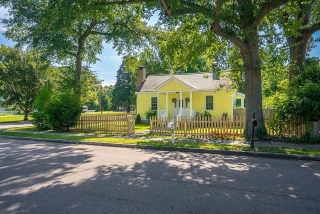252 Chesterfield Street N, Aiken, SC 29801