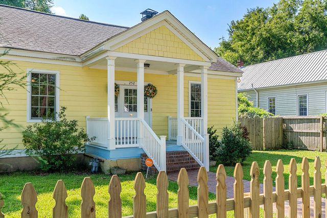 252 Chesterfield Street N, Aiken, SC 29801