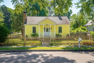252 Chesterfield Street N, Aiken, SC 29801