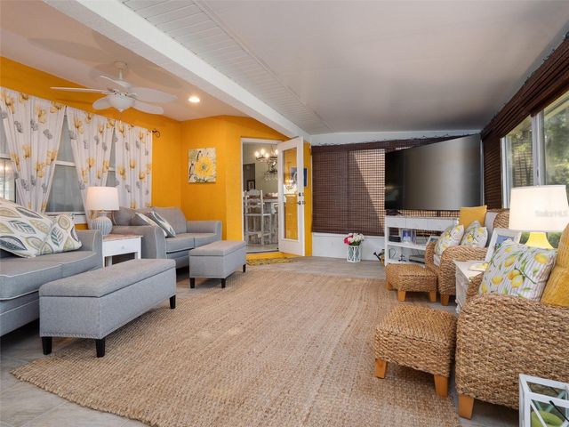 9481 W HIGHWAY 316, Reddick, FL 32686