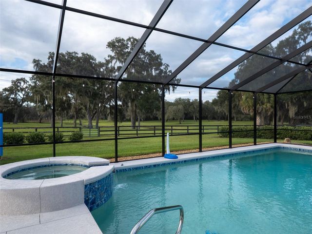 9481 W HIGHWAY 316, Reddick, FL 32686