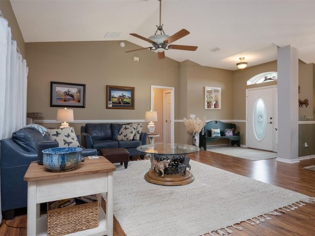 9481 W HIGHWAY 316, Reddick, FL 32686