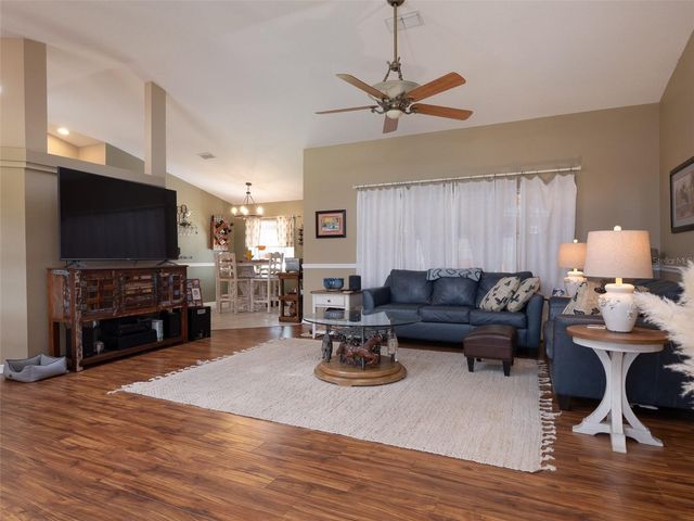 9481 W HIGHWAY 316, Reddick, FL 32686