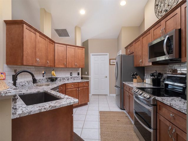 9481 W HIGHWAY 316, Reddick, FL 32686